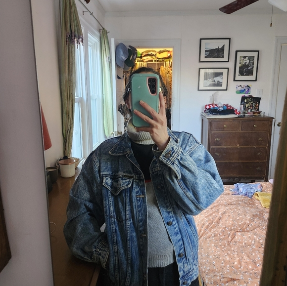 Vintage Acid Wash Denim Jacket - Picture 4 of 4